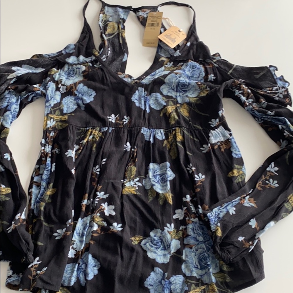 NWT American Eagle Off The Shoulder Floral Top